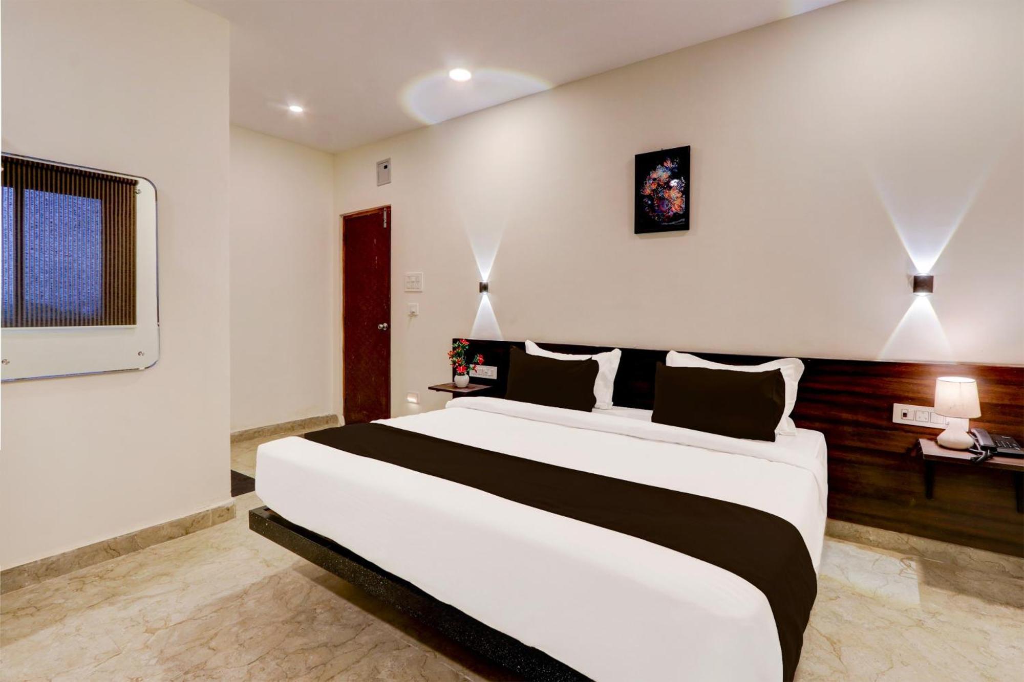 Townhouse Oak Bhooja Hotels Hyderabad Luaran gambar
