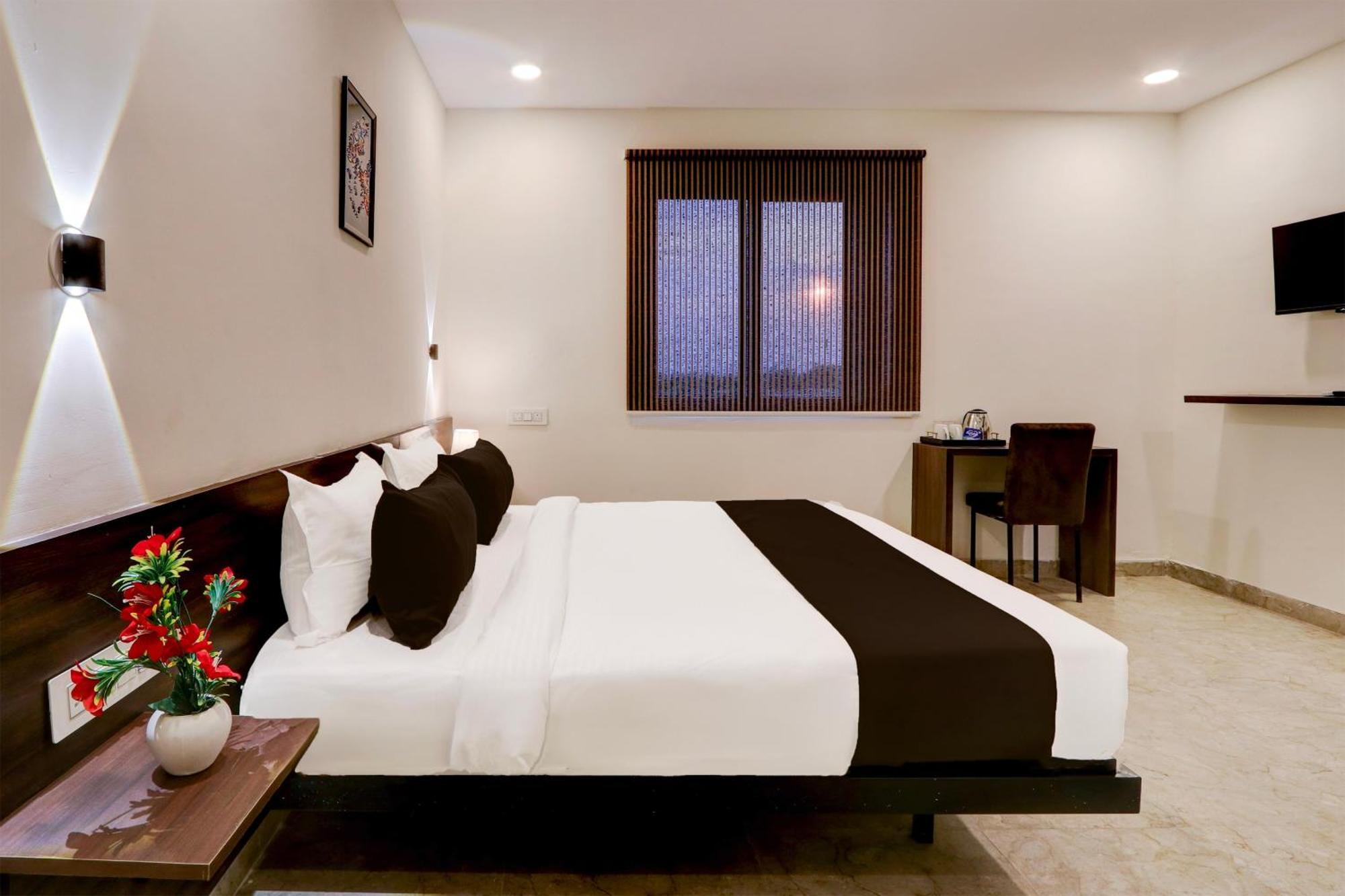 Townhouse Oak Bhooja Hotels Hyderabad Luaran gambar